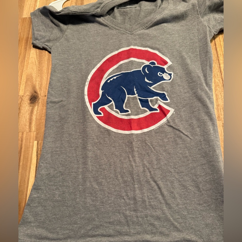 Gray Chicago Cubs V-neck T-Shirt